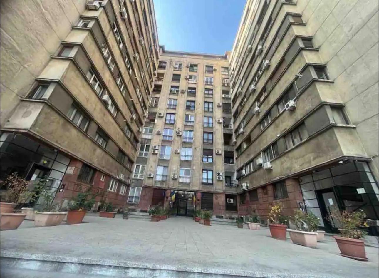 Amazing Location In The City Center Bucharest Exterior photo